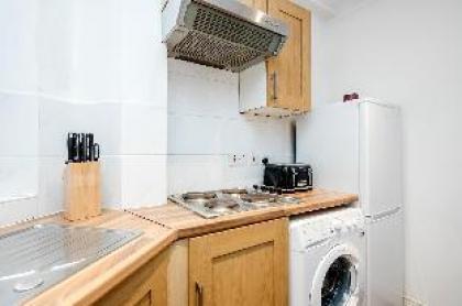 Elegant Marylebone 1 bed London - image 2