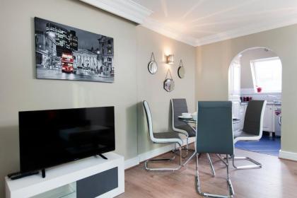 2Bed 2Bath Apartment in Fitzrovia - FREE Exclusive Parking - image 16