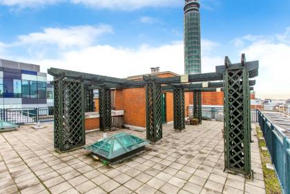 2Bed 2Bath Apartment in Fitzrovia - FREE Exclusive Parking - image 4