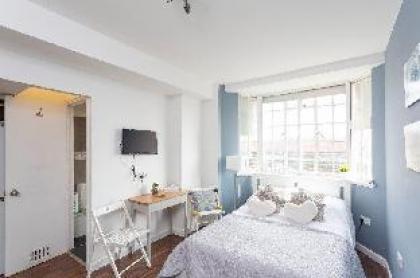 oneBD Flat By Kings Road Chelsea W/ 24hrConcierge - image 3