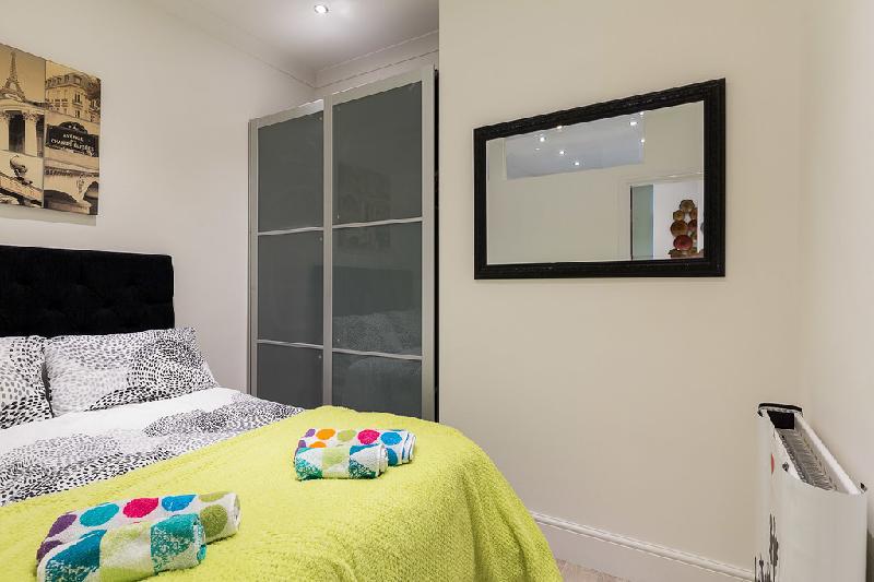 Smart 1-bedroom near Paddington and Marble Arch - image 2