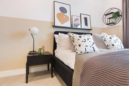 Stylish brand new 3 bedroom apartment in Shoreditch - image 10