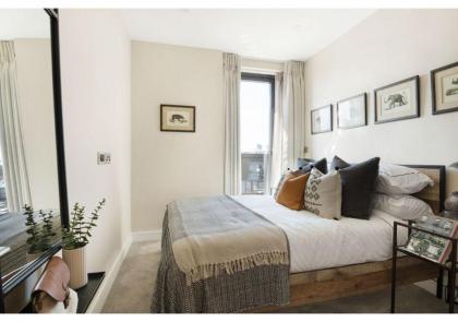 Stylish brand new 3 bedroom apartment in Shoreditch - image 7