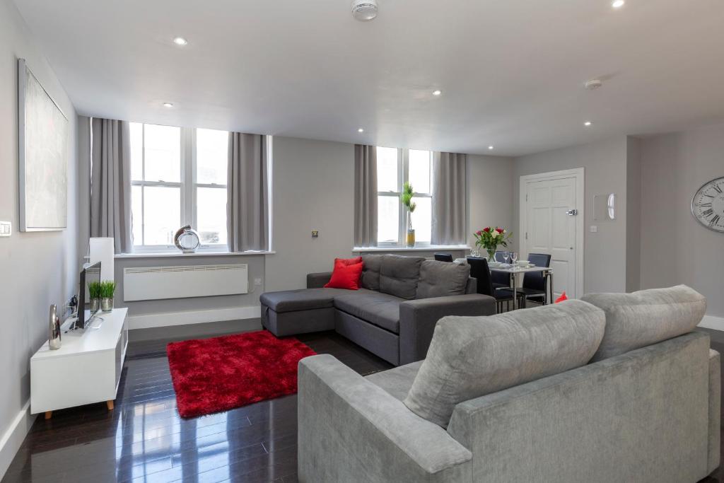 Deluxe Central City of London Apartments - image 7