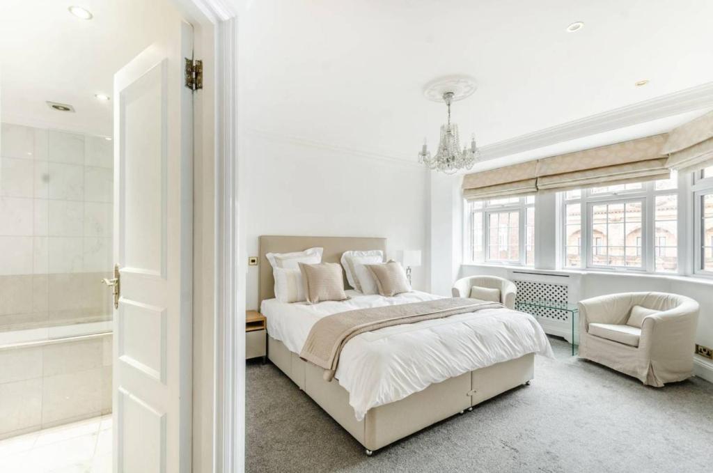 Inviting 2-Bed Apartment in London - image 3