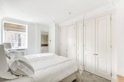 Inviting 2-Bed Apartment in London - image 7