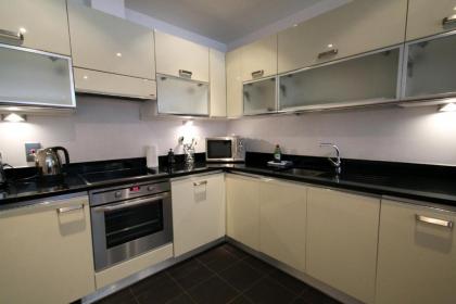 One Bed Serviced Apt in Farringdon - image 8