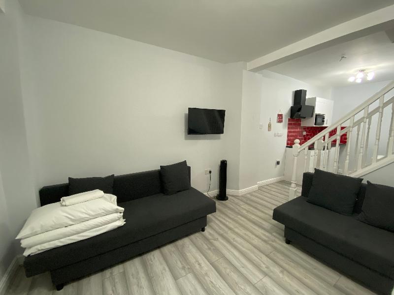 Citymax Aldgate Studios - image 4