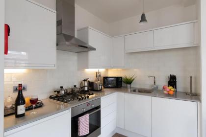 homely – Central London West End Apartments - image 3