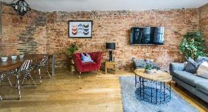 Stunning two bed stones throw to  Oxford Street - image 16