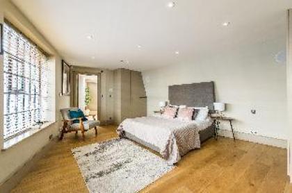 Stunning two bed stones throw to  Oxford Street - image 9