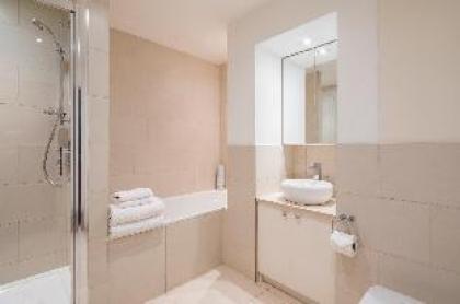 Premium serviced apartment - image 14