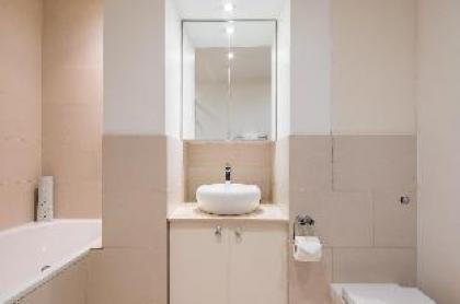 Premium serviced apartment - image 15