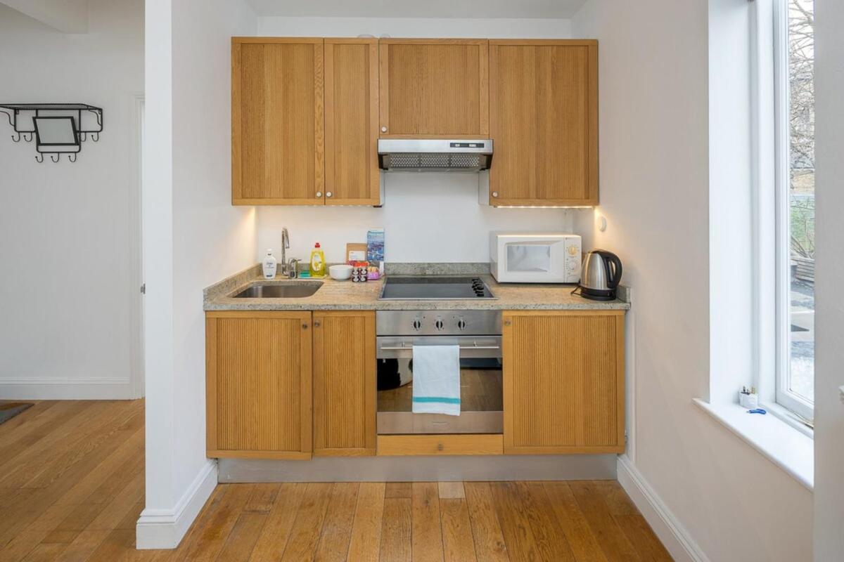 Lovely Designer 1 Bedroom Shepherd's Bush 7 min to tube - image 7