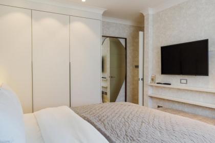 Beautiful 2 Bedroom 2 Bath Flat in South Kensington - image 13