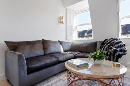 Lovely Newly-Renovated 3 Bedroom Apartment in Fulham - image 11