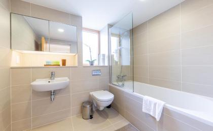 Lux 2 & 3 Bed Apartments in Camden Town FREE WIFI by City Stay Aparts London - image 13