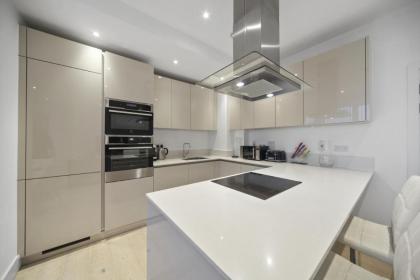 Lux 2 & 3 Bed Apartments in Camden Town FREE WIFI by City Stay Aparts London - image 18