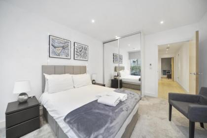 Lux 2 & 3 Bed Apartments in Camden Town FREE WIFI by City Stay Aparts London - image 6