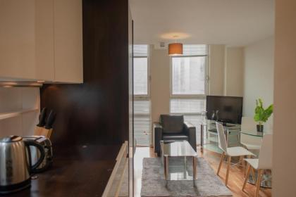 One Bed Serviced Apartment Moorgate - image 14