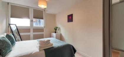 One Bed Serviced Apartment Moorgate - image 18