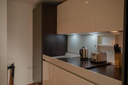 One Bed Serviced Apartment Moorgate - image 20