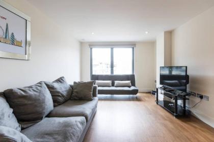 Bright and Modern 3 Bed Apartment Hyde Park Central London - image 9