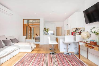 2 bed garden flat with air con by Fulham Broadway - image 3