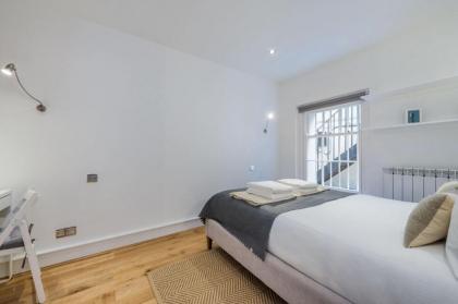 Sophisticated 1BR Apartment 10mins from Regents Park - image 13