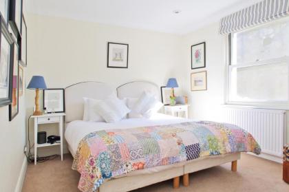 Notting Hill Light & Airy - image 16