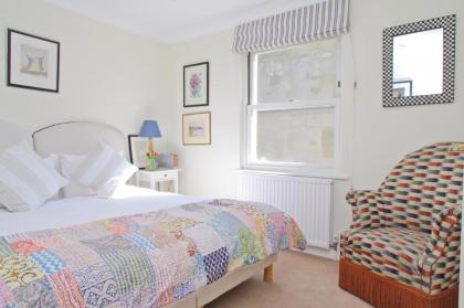 Notting Hill Light & Airy - image 17