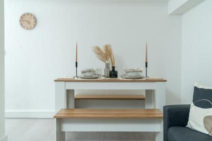 Central London Gem - 2 Bed Flat - image 11