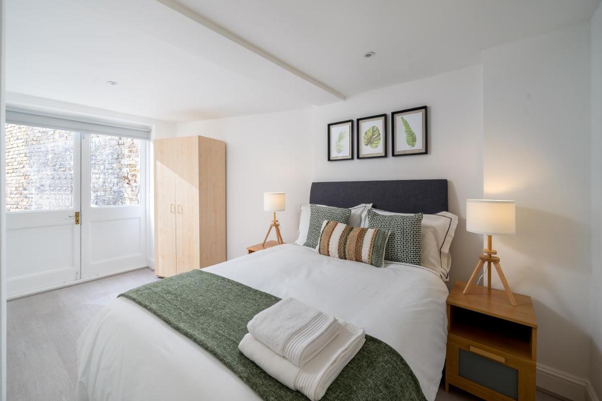 Central London Gem - 2 Bed Flat - image 3