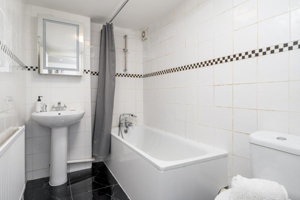 Central London Gem - 2 Bed Flat - image 7