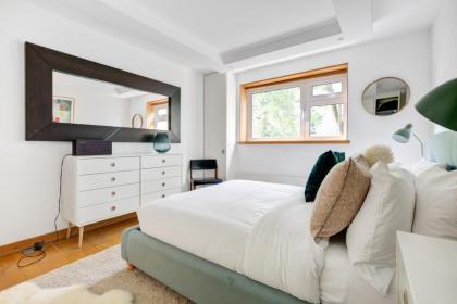 Modern Notting Hill 2 Bedroom Near Royal Oak tube - image 19