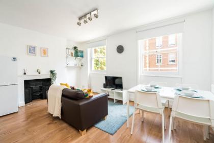 Super 1BD Flat minutes from Kings Cross Station - image 2