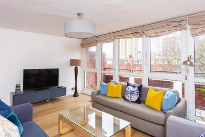 Spacious Central 3 Bedroom Apartment in Old Street - image 17