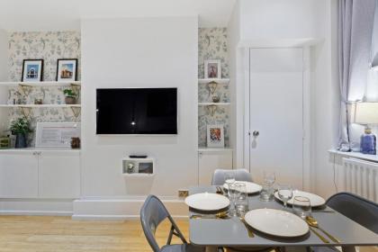 Trendy 1 Bedroom Apartment in the Heart of London - image 13