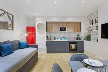 Trendy 1 Bedroom Apartment in the Heart of London - image 8