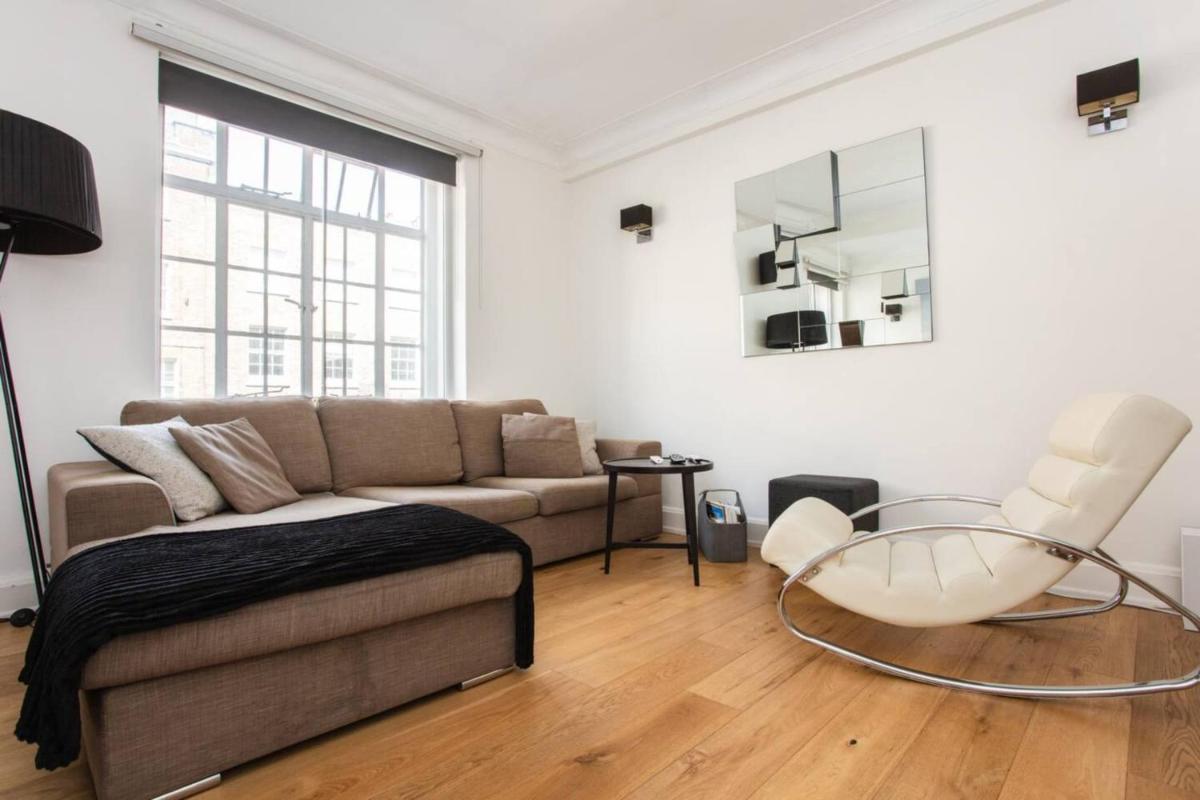 Modern 2 Bedroom Apartment in Marble Arch - image 6