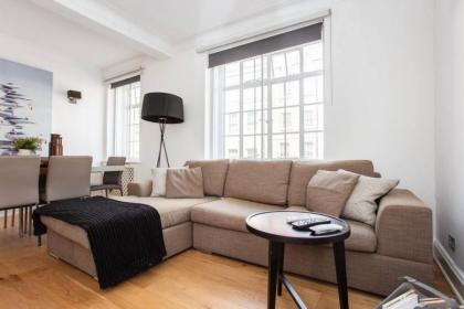 Modern 2 Bedroom Apartment in Marble Arch - image 8