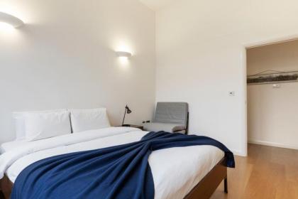 Beautiful 1 Bedroom Apartment in Shepherd's Bush - image 11