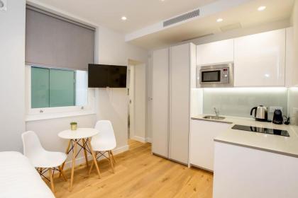 Cromwell Serviced Apartments - image 9