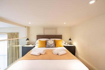 Fabulous Notting Hill Spacious Studio Apartment - image 14