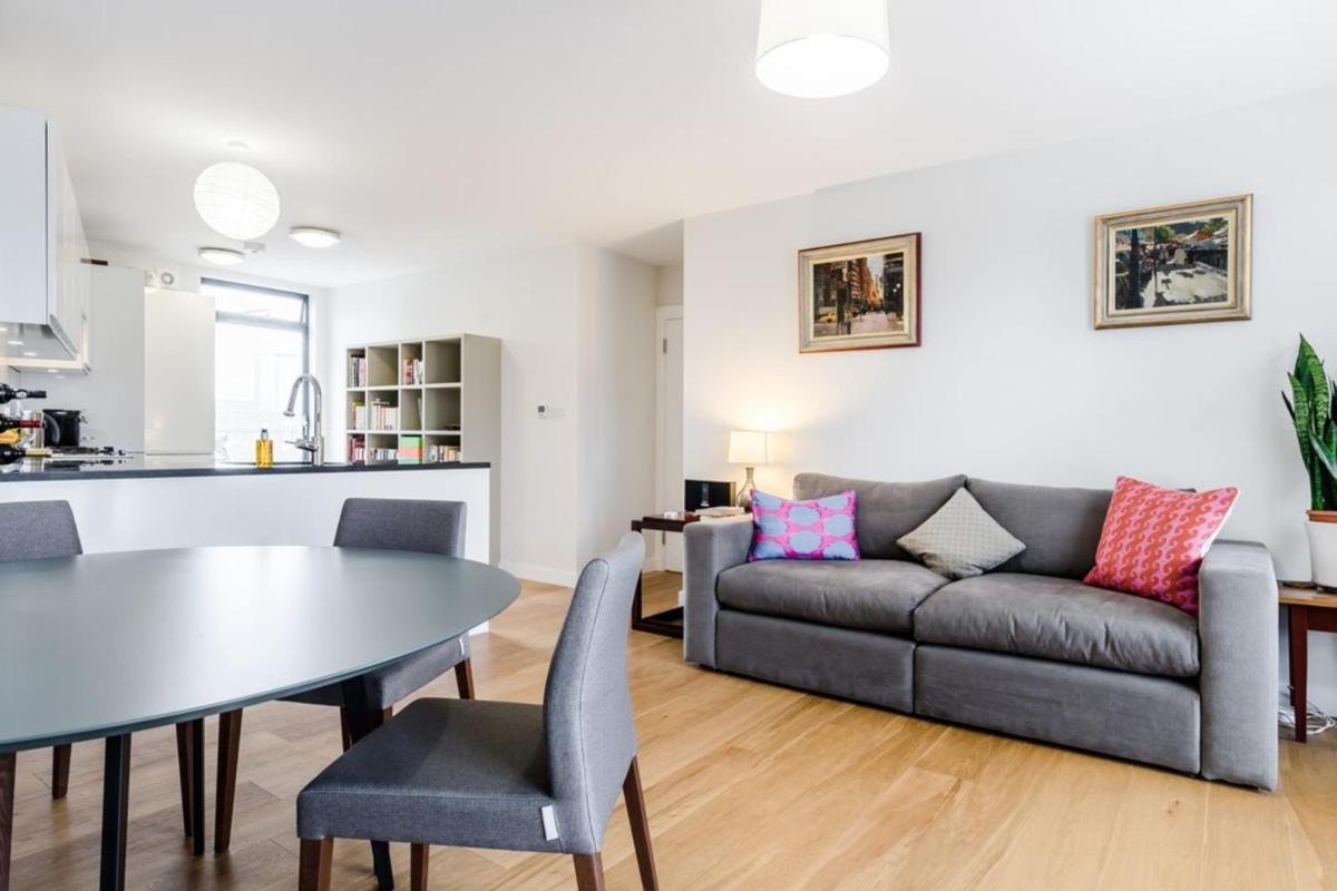 Bright 2 Bedroom Apartment Marylebone - main image