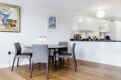 Bright 2 Bedroom Apartment Marylebone - image 12