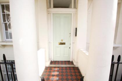 Luxurious 2BR flat in Pimlico near Warwick sq. - image 10