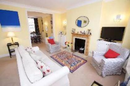 Luxurious 2BR flat in Pimlico near Warwick sq. - image 17