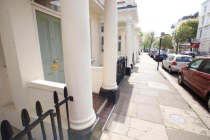 Luxurious 2BR flat in Pimlico near Warwick sq. - image 9