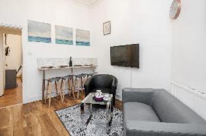 DELUXE Two Bed in  Covent Garden  - image 18